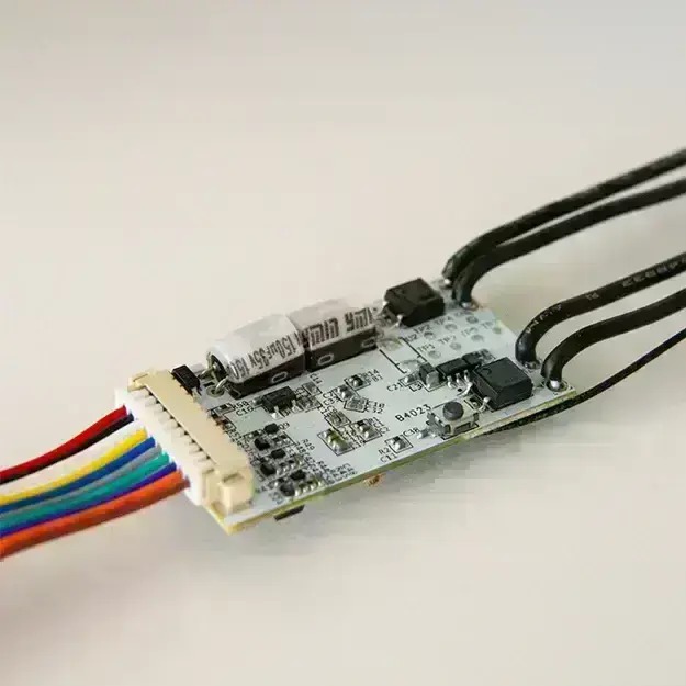 Shelly_Plus_UNI_01_-electroon_tech_-04.webp